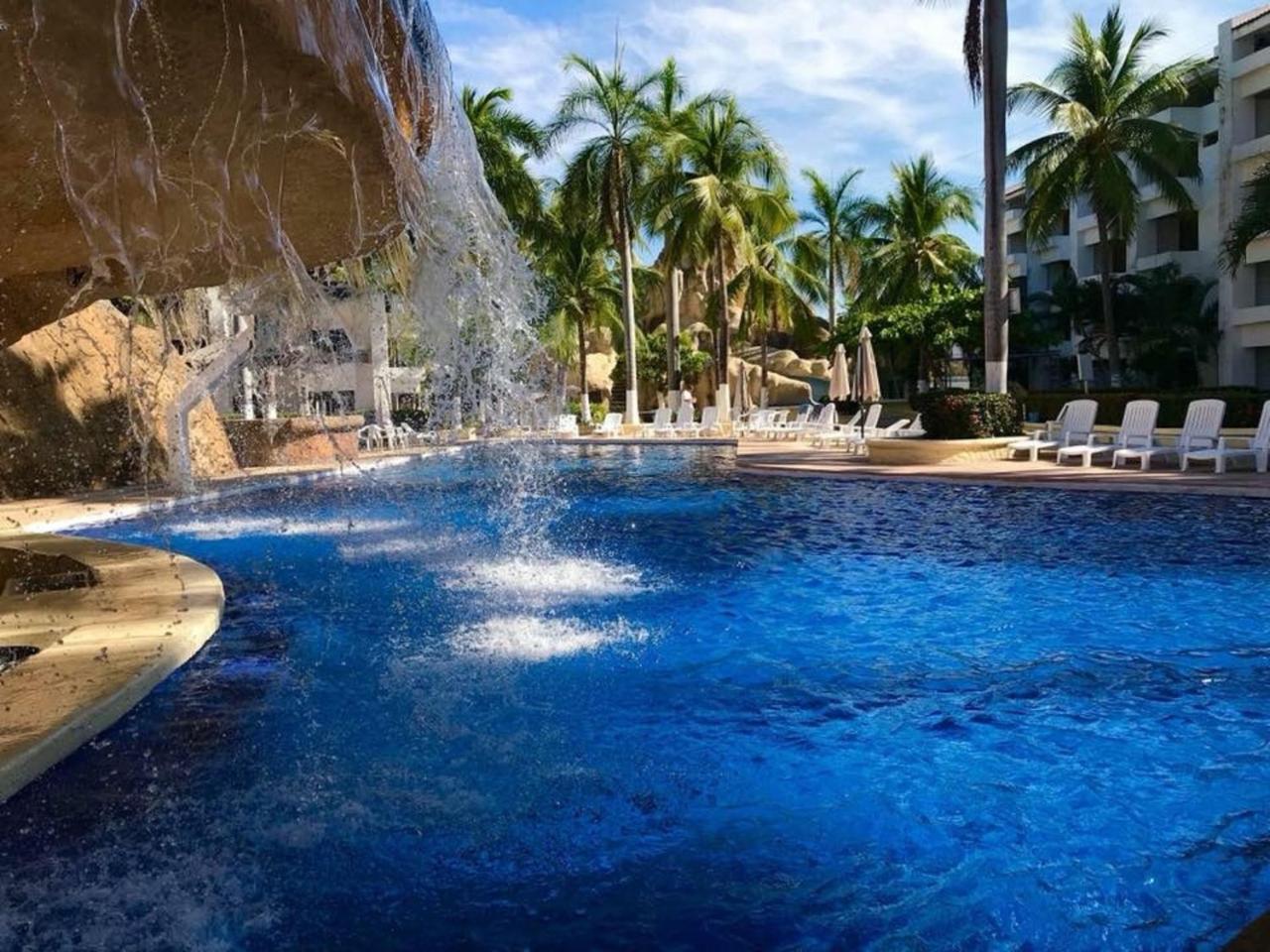 Ixtapa Palace Bagian luar foto