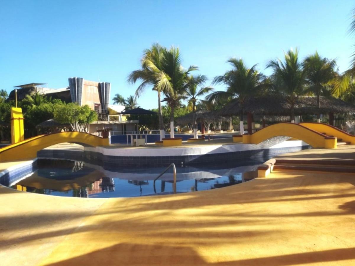 Ixtapa Palace Bagian luar foto